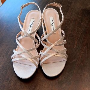 Nina Women's sandals. Size 7.5